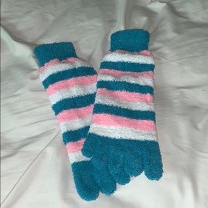 Toe socks! 👣